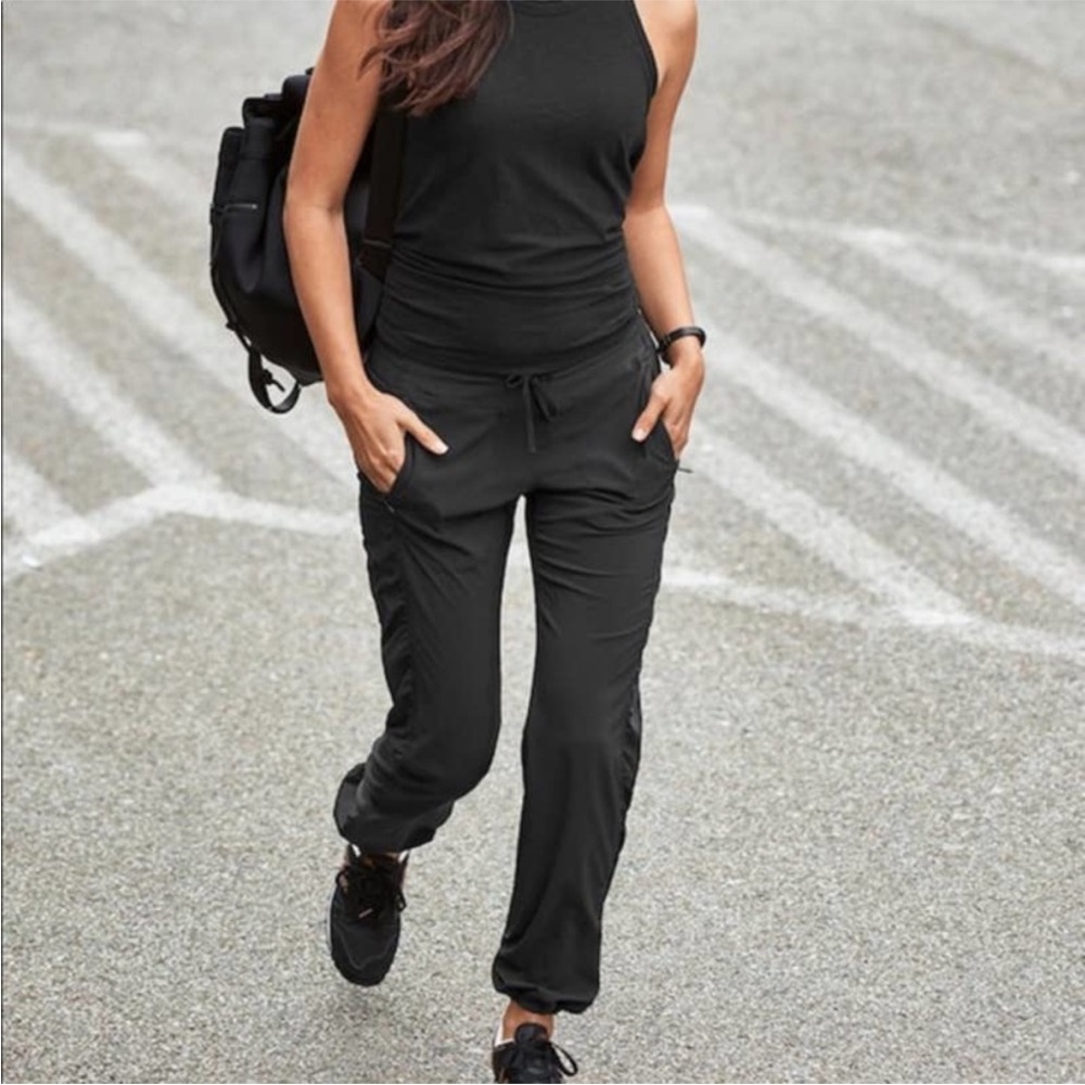 Athleta La Viva Featherweight Drawstring Yoga Pants Black